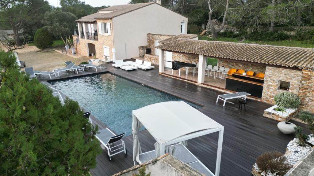 Magnifique Villa De Luxe Au Coeur De La Garrigue Nimes Exterior photo